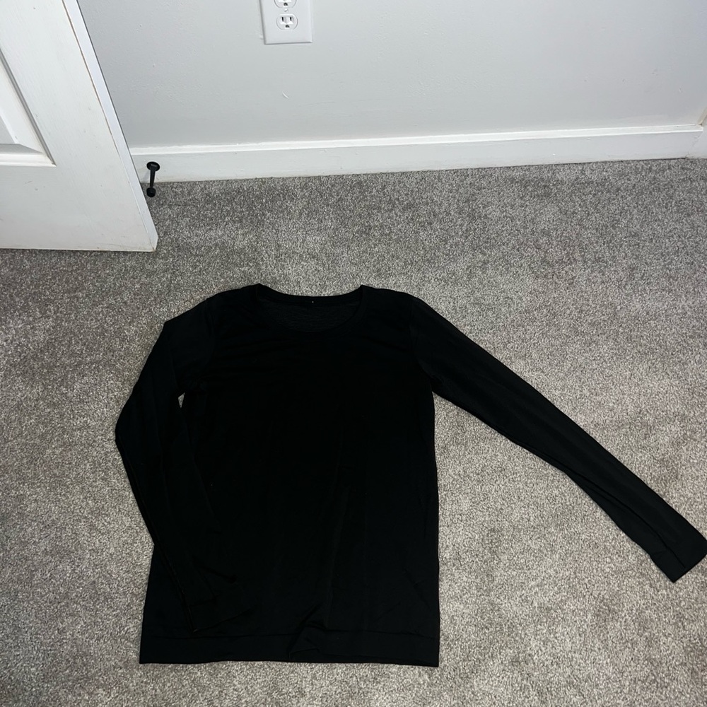 Black Lululemon Loose Fitting Swiftly